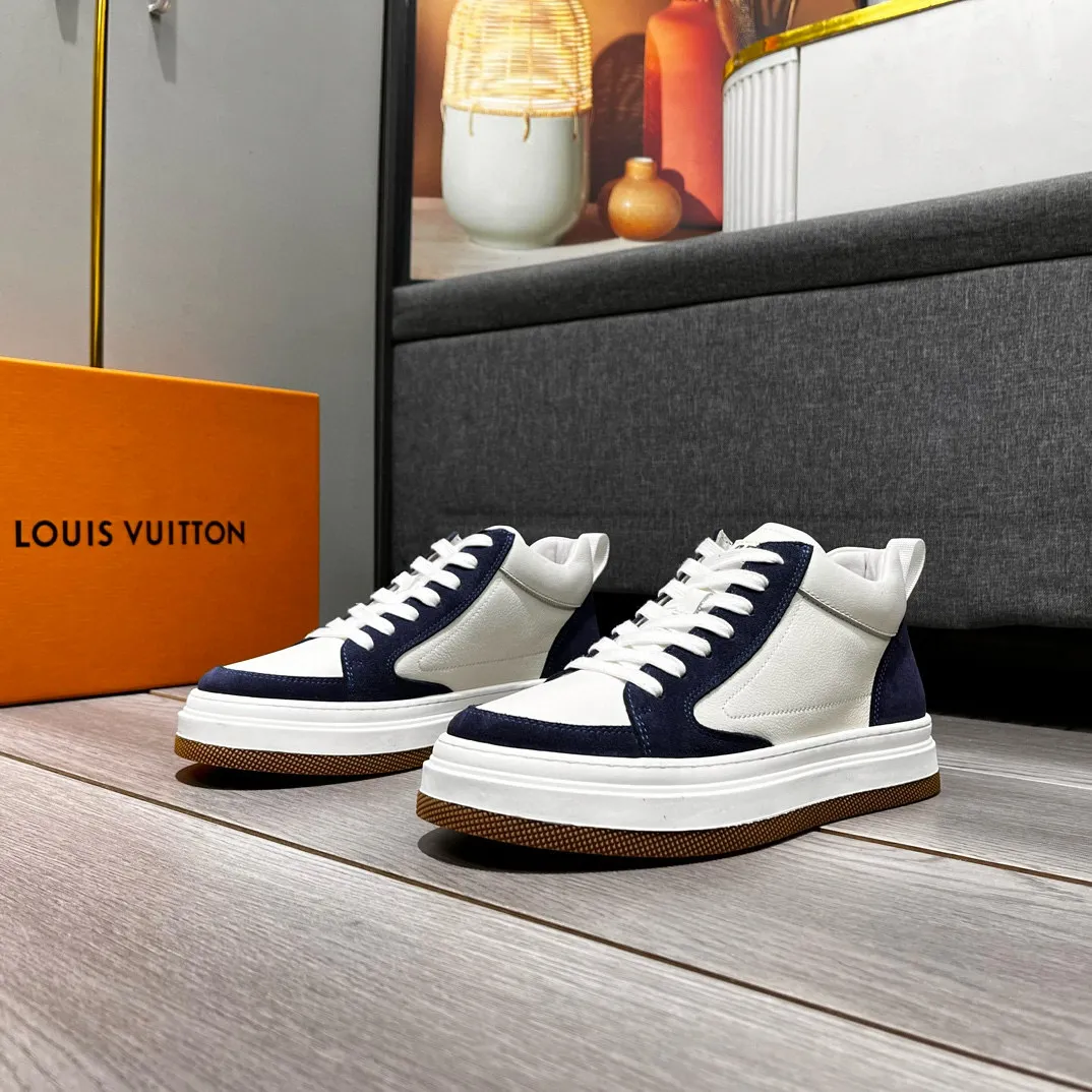 Factory price: 460💰LV's new casual high-top men's shoes👉 👉 Fashionable and versatile, 💞 Simple and elegant style, 🔊 The fabric is made of imported cowhide, ☑️breathable mesh lining, original wear-resistant rubber outsole, exclusive new style, taken in kind, five colors available, code number: 38-44, (45 can be customized)